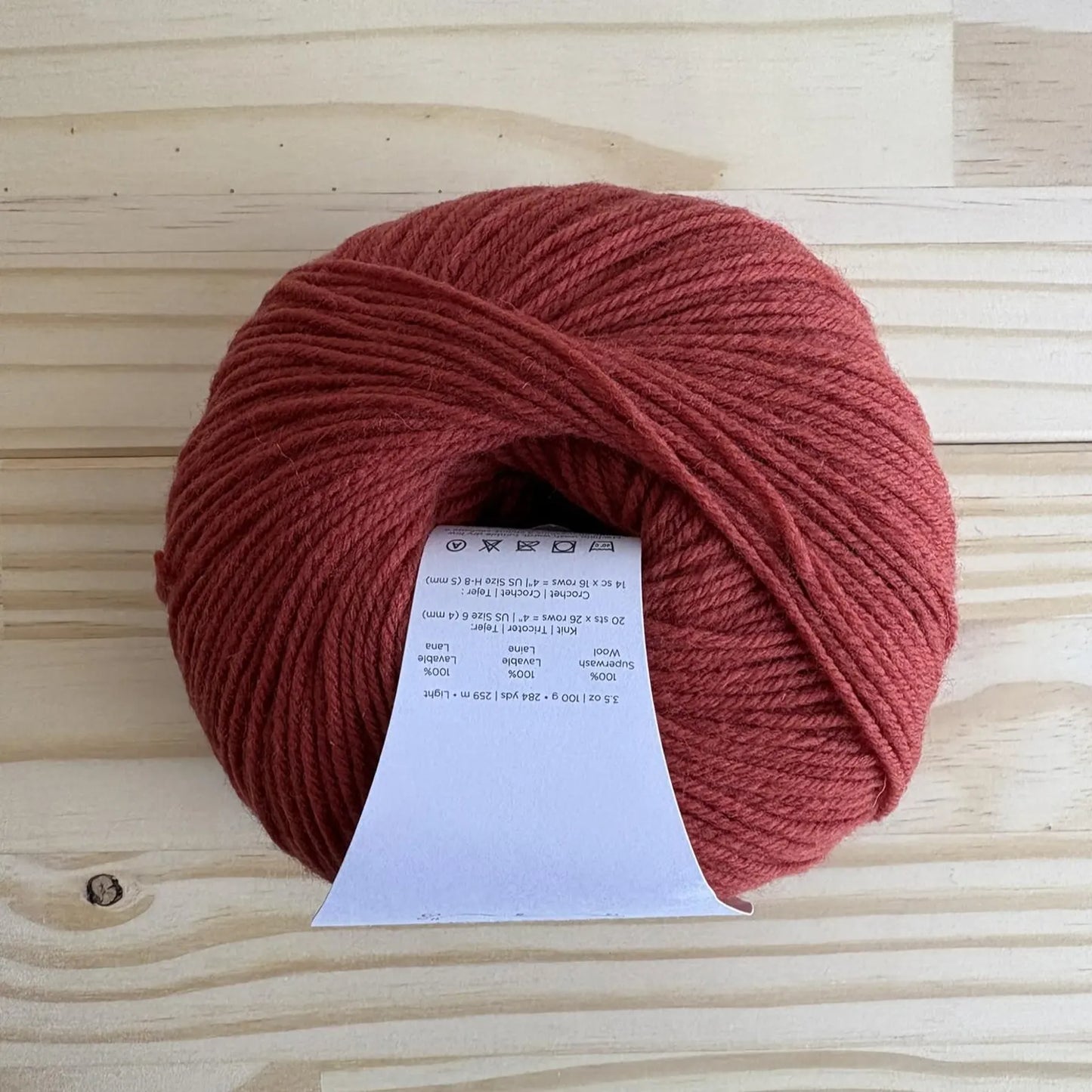 Universal Yarn - Deluxe DK Superwash