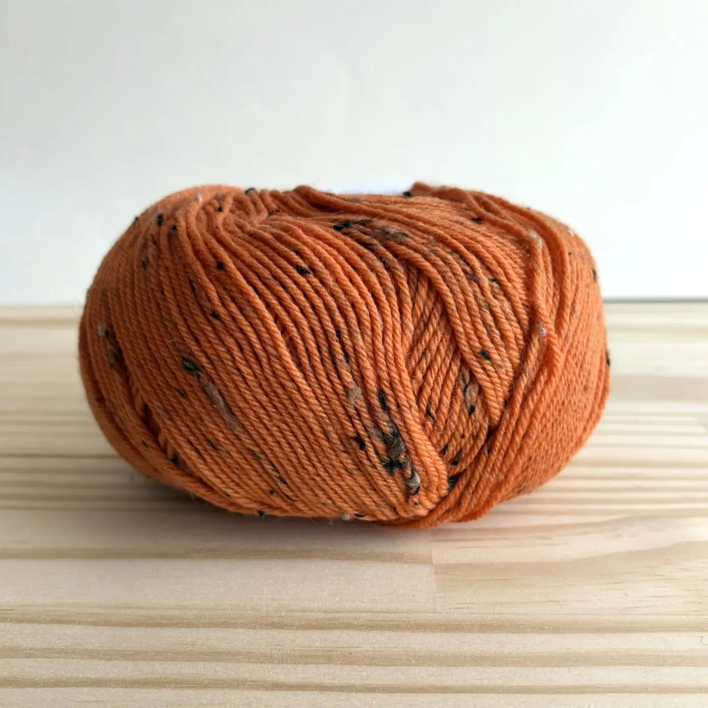 Universal Yarn - Deluxe DK Tweed Superwash