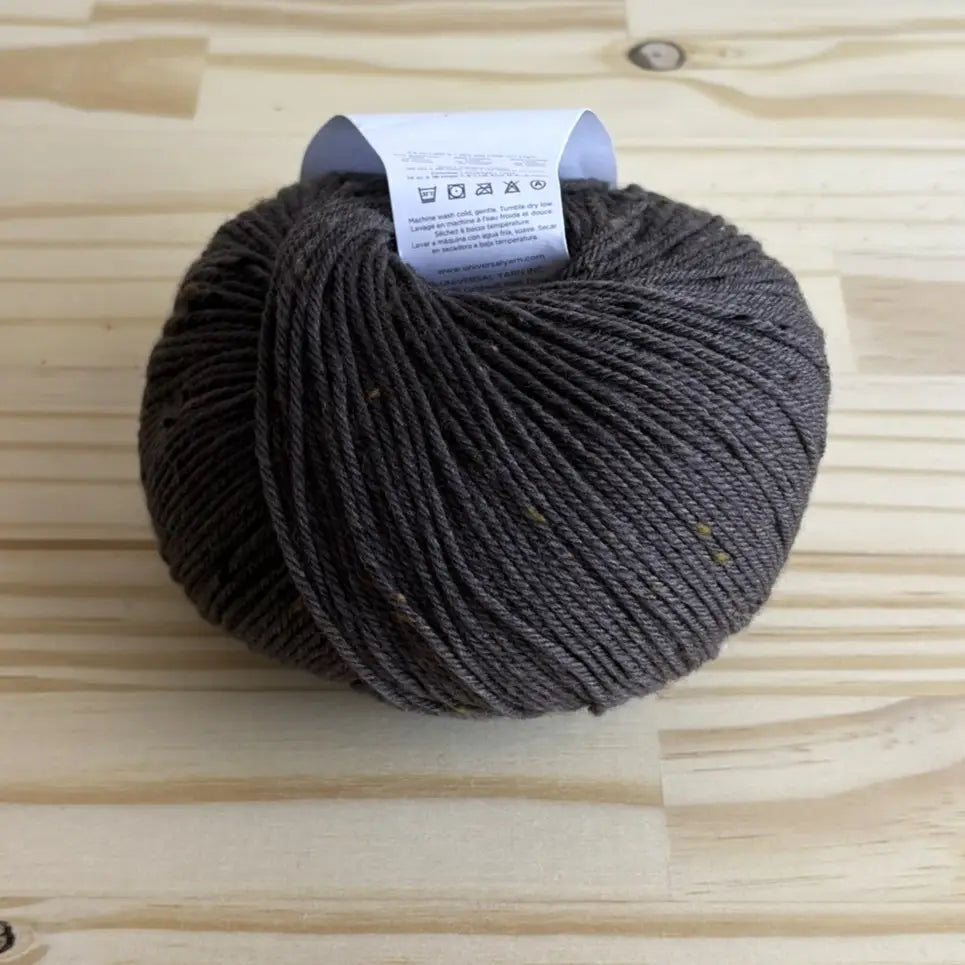 Universal Yarn - Deluxe DK Tweed Superwash