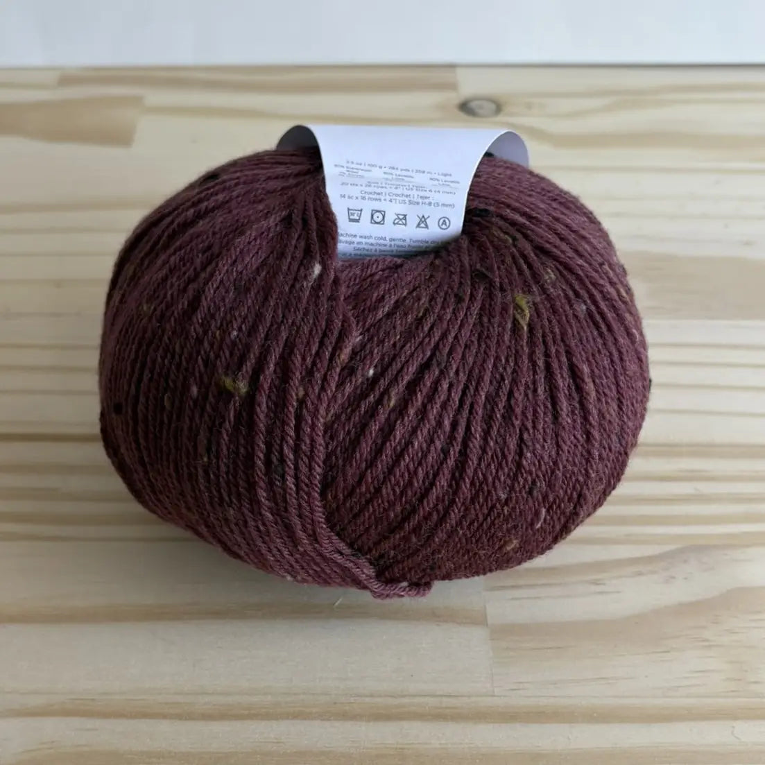 Universal Yarn - Deluxe DK Tweed Superwash