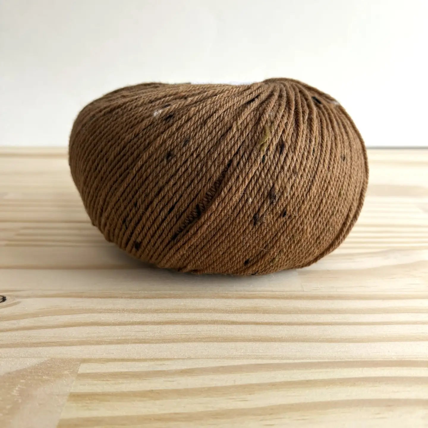 Universal Yarn - Deluxe DK Tweed Superwash