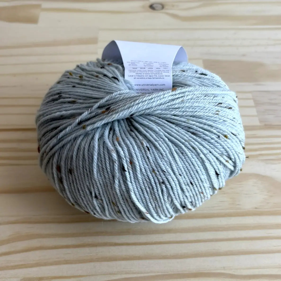 Universal Yarn - Deluxe DK Tweed Superwash